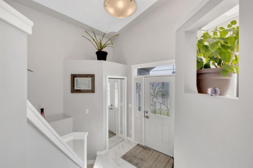 82 Hinshaw Drive West, Sylvan Lake, AB - Indoor Photo Showing Other Room