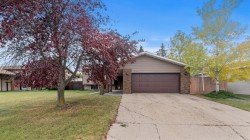 6107 36 Avenue  Camrose, AB T4V 4A7