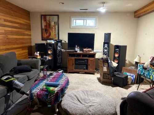 5232 55 Avenue, Eckville, AB - Indoor