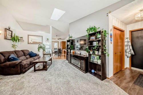 5223 56 Avenue, Eckville, AB - Indoor