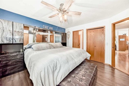 5223 56 Avenue, Eckville, AB - Indoor Photo Showing Bedroom