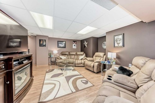 5223 56 Avenue, Eckville, AB - Indoor