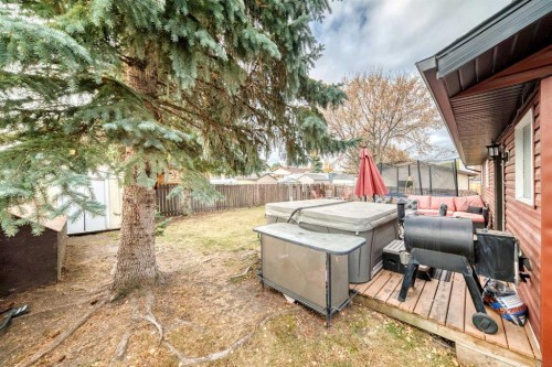 5223 56 Avenue, Eckville, AB - Outdoor