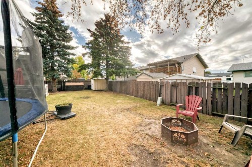 5223 56 Avenue, Eckville, AB - Outdoor