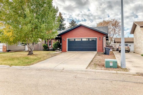 5223 56 Avenue, Eckville, AB - Outdoor