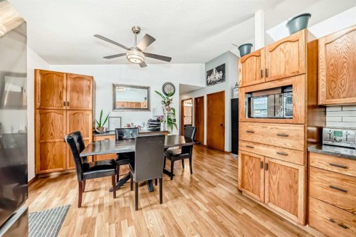 5223 56 Avenue, Eckville, AB - Indoor Photo Showing Dining Room