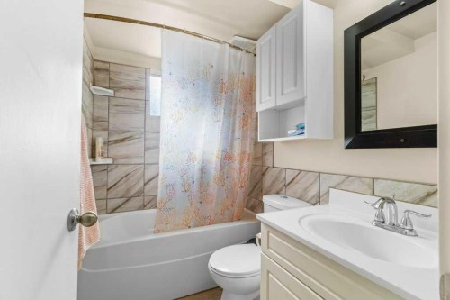 3719 50 Street, Red Deer, AB - Indoor Photo Showing Bathroom