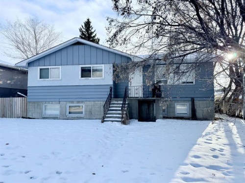 3719 50 Street, Red Deer, AB - Outdoor