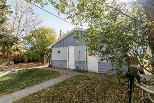 3719 50 Street, Red Deer, AB - Outdoor