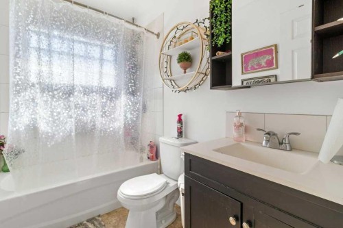 3719 50 Street, Red Deer, AB - Indoor Photo Showing Bathroom