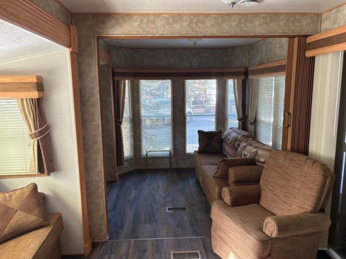 18-200 4Th Ave Sw, Sundre, AB 