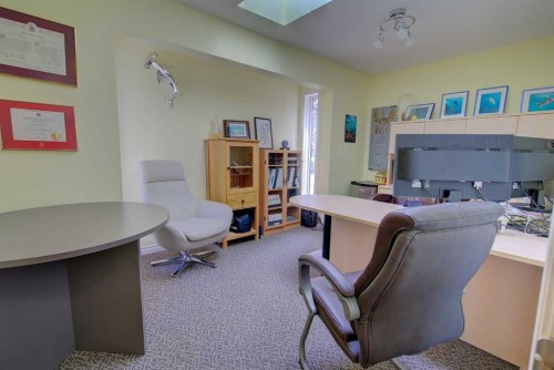 4610 48 Avenue, Red Deer, AB 