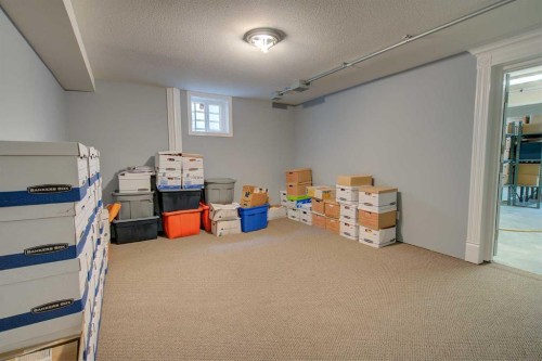 4610 48 Avenue, Red Deer, AB 