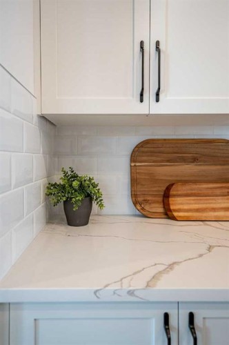 44 Earl Close, Red Deer, AB - Indoor Photo Showing Other Room