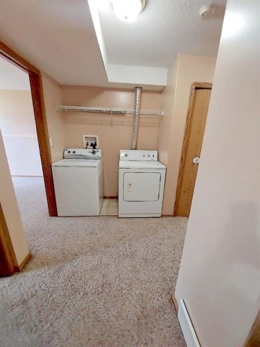3807 52 Street, Wetaskiwin, AB - Indoor Photo Showing Laundry Room