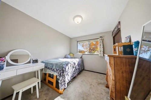 55 Nyman Crescent, Red Deer, AB - Indoor Photo Showing Bedroom