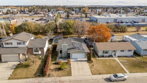 55 Nyman Crescent, Red Deer, AB - Outdoor