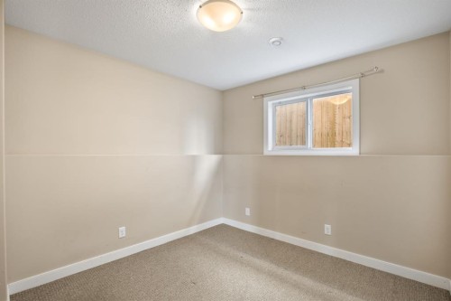 130 Larsen Crescent, Red Deer, AB - Indoor Photo Showing Other Room