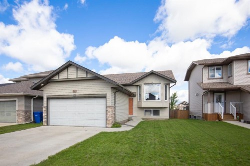 130 Larsen Crescent, Red Deer, AB - Outdoor With Facade