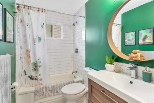 57 Erickson Drive, Red Deer, AB - Indoor Photo Showing Bathroom