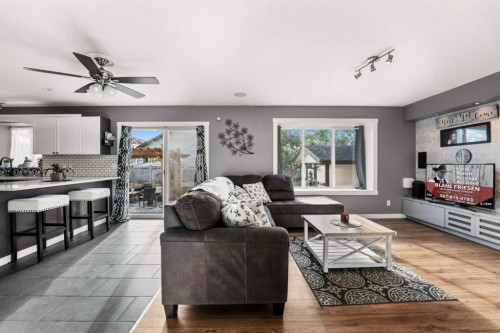2034 Luxstone Boulevard Sw, Airdrie, AB - Indoor Photo Showing Living Room