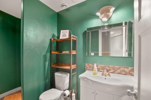 42 Iron Wolf Court, Lacombe, AB - Indoor Photo Showing Bathroom