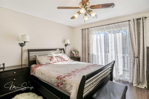 5851 58 Avenue, Red Deer, AB - Indoor Photo Showing Bedroom