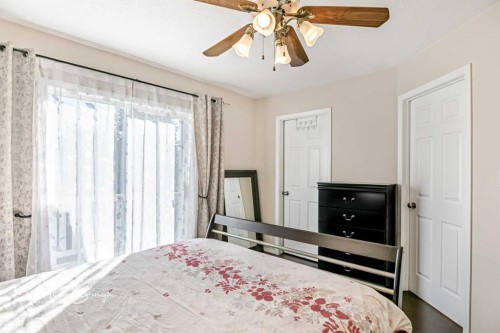 5851 58 Avenue, Red Deer, AB - Indoor Photo Showing Bedroom