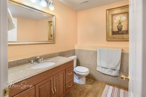 5851 58 Avenue, Red Deer, AB - Indoor Photo Showing Bathroom