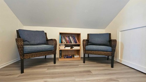 4529 44 Street, Castor, AB - Indoor