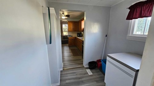 4529 44 Street, Castor, AB - Indoor Photo Showing Other Room