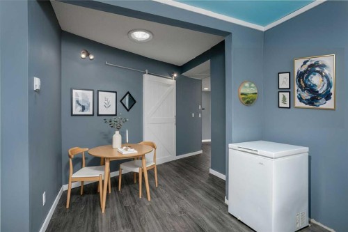 2 2Nd Street East, Rosalind, AB - Indoor