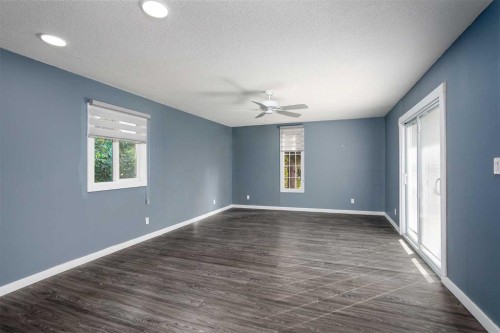 2 2Nd Street East, Rosalind, AB - Indoor Photo Showing Other Room