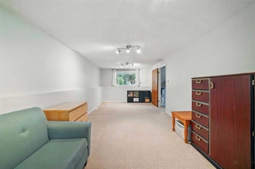 4758 56 Street, Red Deer, AB - Indoor