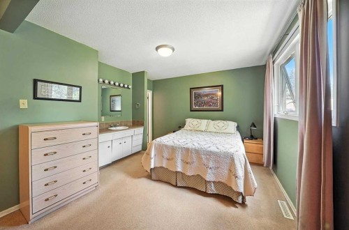 4758 56 Street, Red Deer, AB - Indoor Photo Showing Bedroom