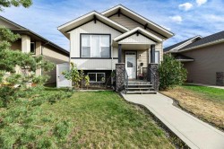 45 Coachman Way  Blackfalds, AB T4M 0A5