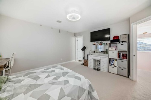 20 Bowman Circle, Sylvan Lake, AB - Indoor Photo Showing Bedroom