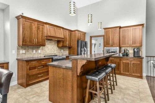 34 Overand Place, Red Deer, AB - Indoor Photo Showing Kitchen