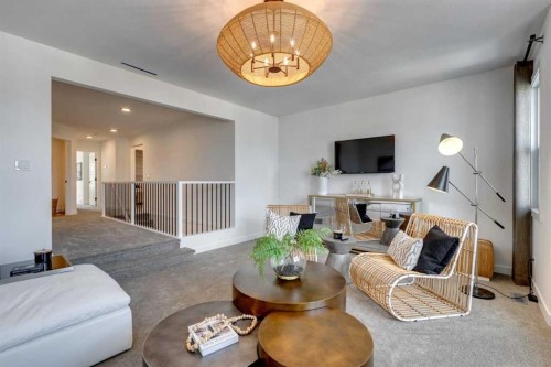 134 Saddlebred Place, Cochrane, AB - Indoor Photo Showing Living Room