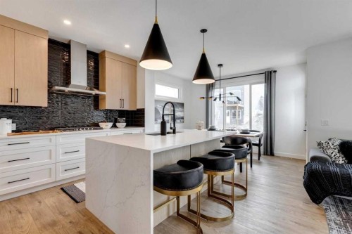 134 Saddlebred Place, Cochrane, AB - Indoor Photo Showing Kitchen With Upgraded Kitchen