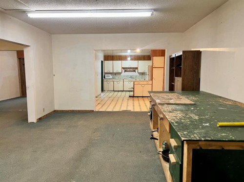 5019 50 Avenue, Caroline, AB 