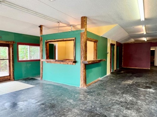 5019 50 Avenue, Caroline, AB 