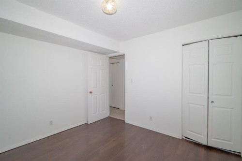 5338 43 Avenue, Red Deer, AB - Indoor Photo Showing Other Room