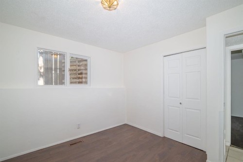 5338 43 Avenue, Red Deer, AB - Indoor Photo Showing Other Room