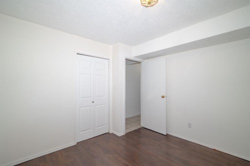 5338 43 Avenue, Red Deer, AB - Indoor Photo Showing Other Room