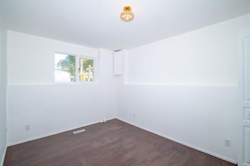5338 43 Avenue, Red Deer, AB - Indoor Photo Showing Other Room