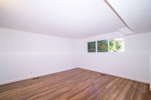 5338 43 Avenue, Red Deer, AB - Indoor Photo Showing Other Room