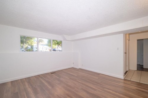 5338 43 Avenue, Red Deer, AB - Indoor Photo Showing Other Room