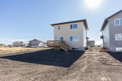 256 Augustus Way, Penhold, AB - Outdoor With Exterior