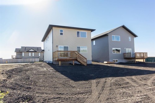256 Augustus Way, Penhold, AB - Outdoor With Deck Patio Veranda